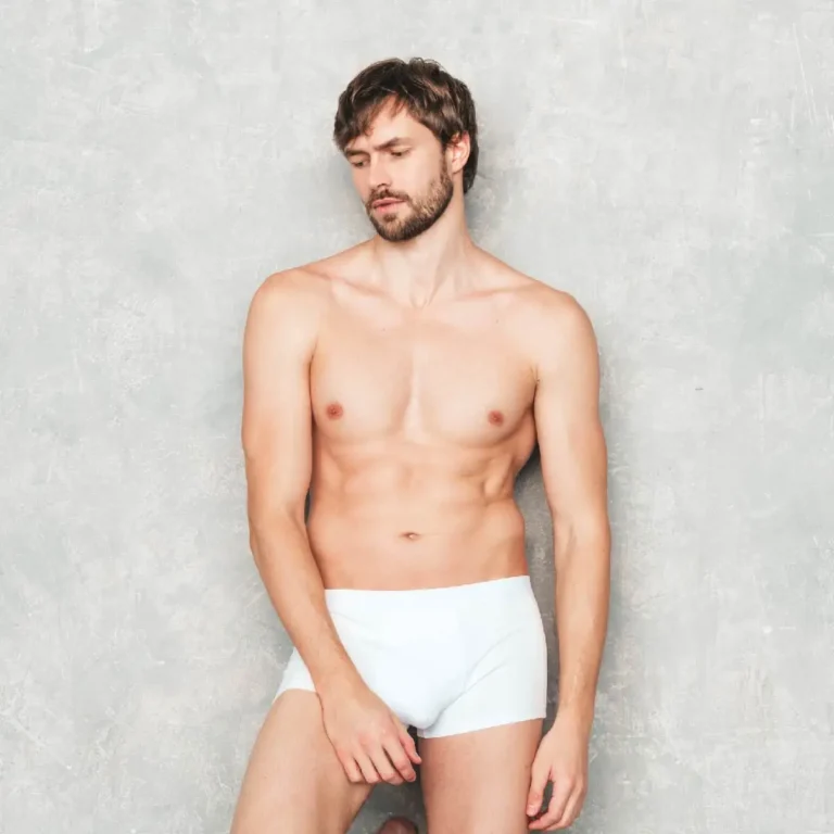 Hombre para cirugía íntima masculina