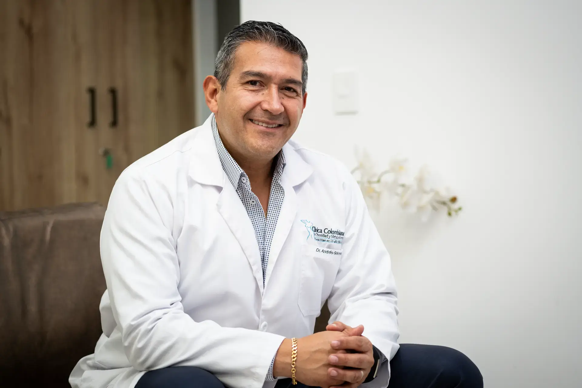 Médico especialista de la Clínica Colombiana de Obesidad y Metabolismo en consulta profesional.